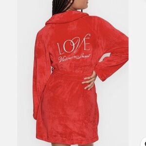 New nwt Victoria's Secret Love embroidered Vibrant Red Plush Robe fleece soft